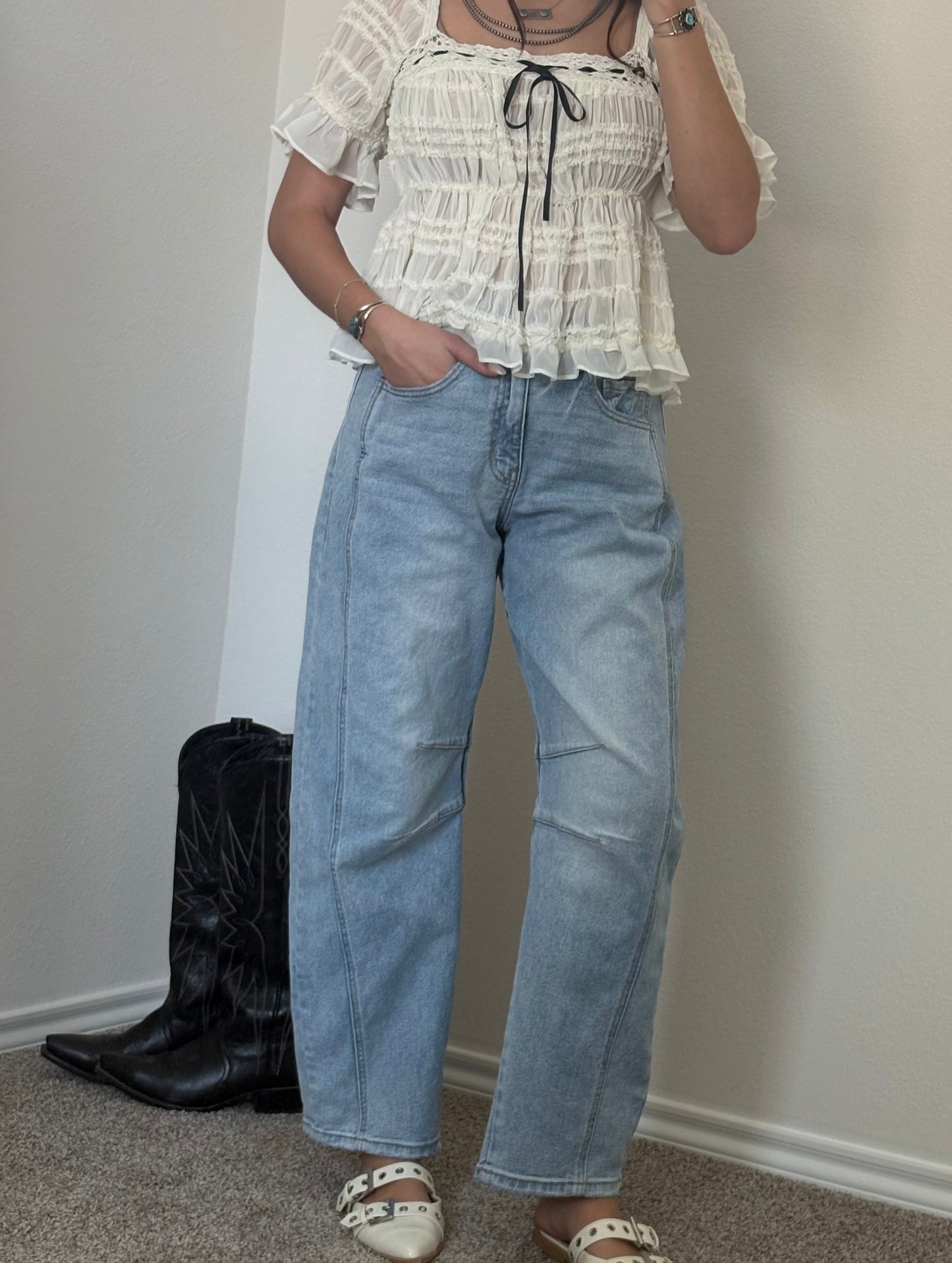 The Bodie Barrel Jeans
